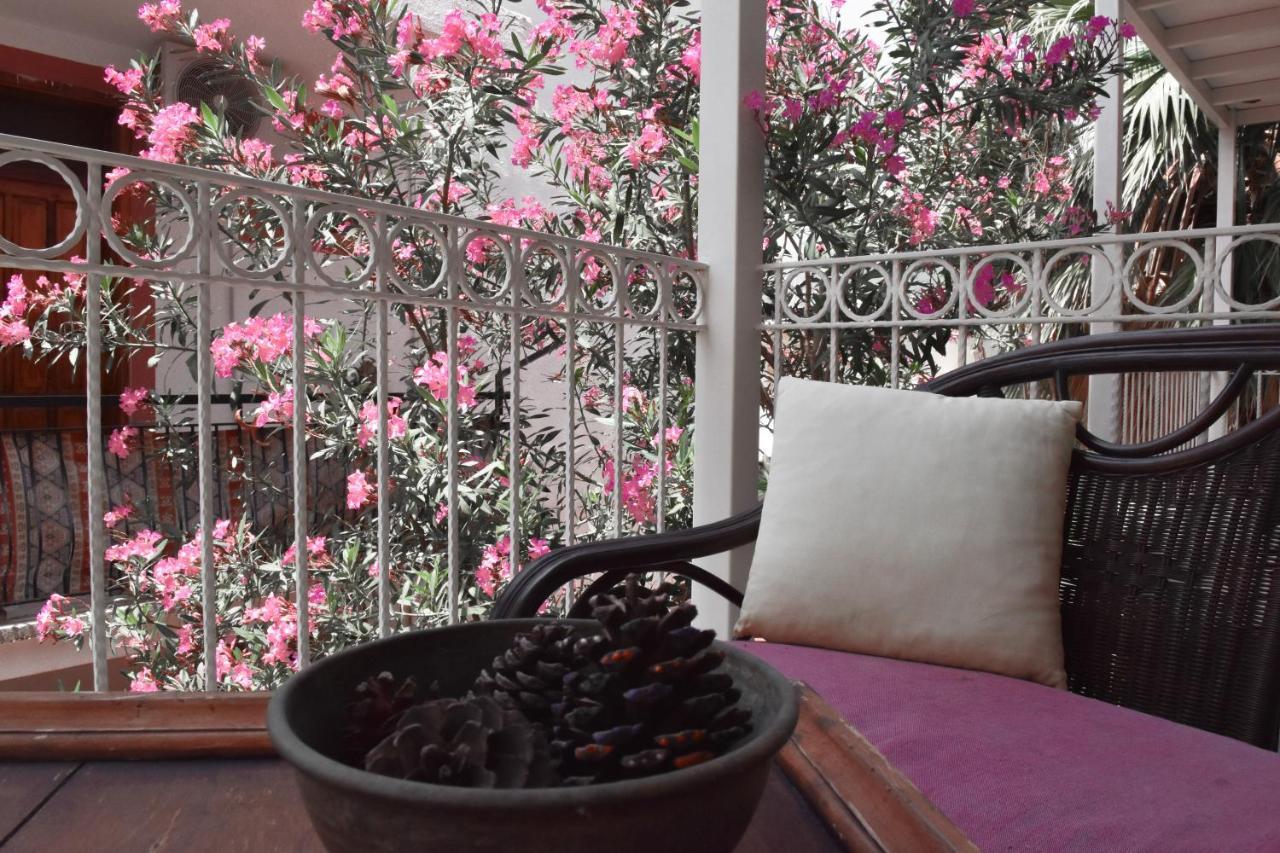Smyrna Pansiyon Kas Bagian luar foto